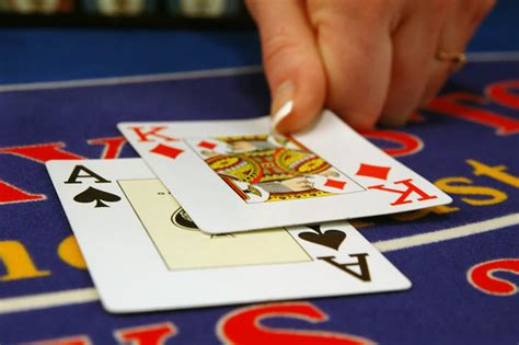 Betting on Cards .
